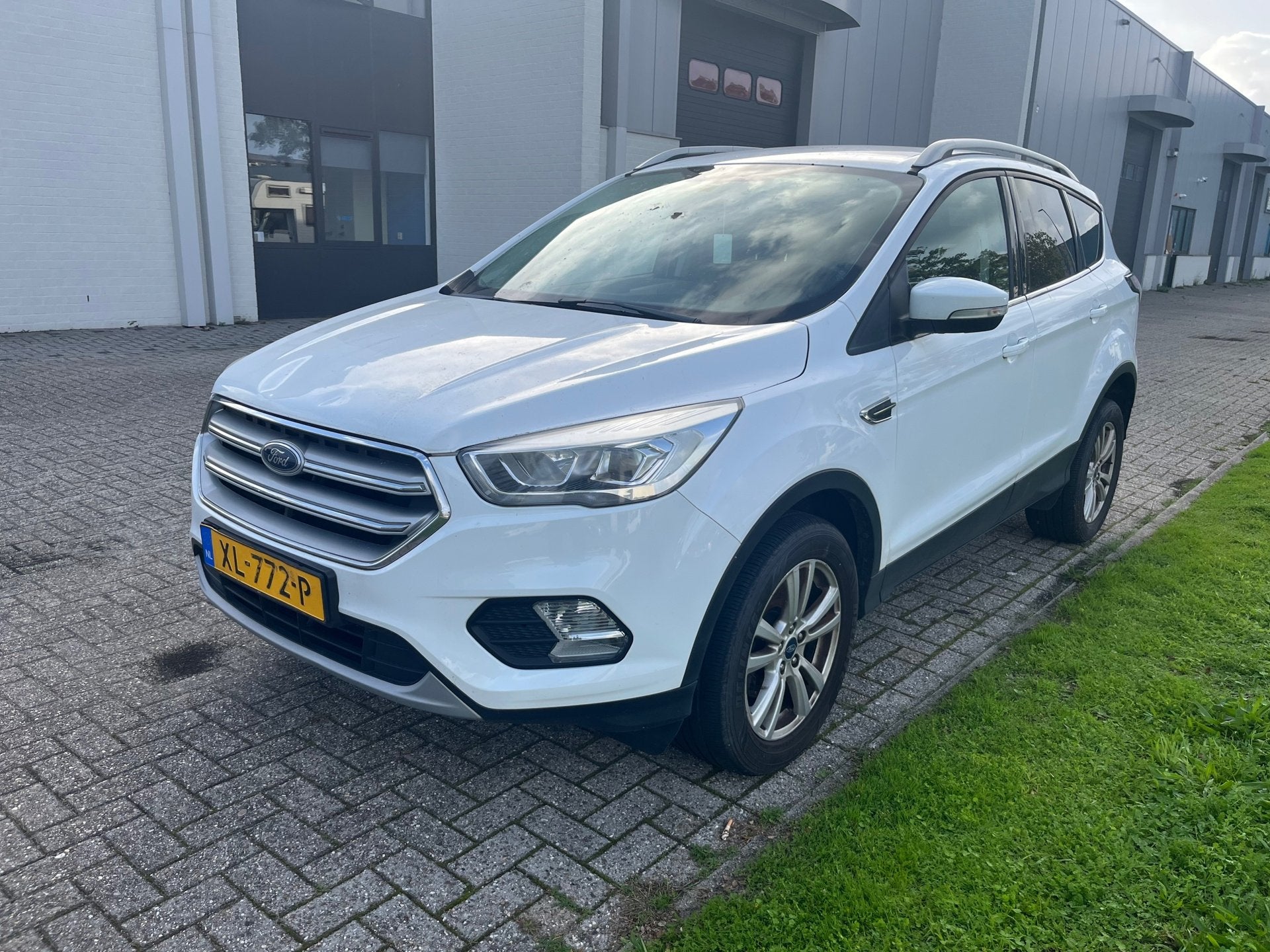 Ford Kuga 1.5 EcoBoost Trend Ultimate BJ 2019 AIRCO LEKKE KO, Auto's, Voorwielaandrijving, Euro 6, 4 cilinders, Wit