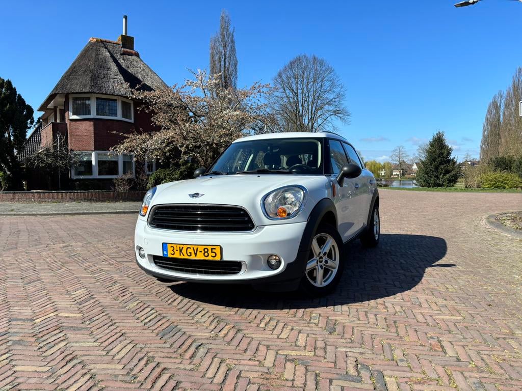 Mini Countryman 1.6 ONE 2013 Wit, Auto's, Mini, Particulier, Countryman, Airbags, Apple Carplay, Bluetooth, Centrale vergrendeling
