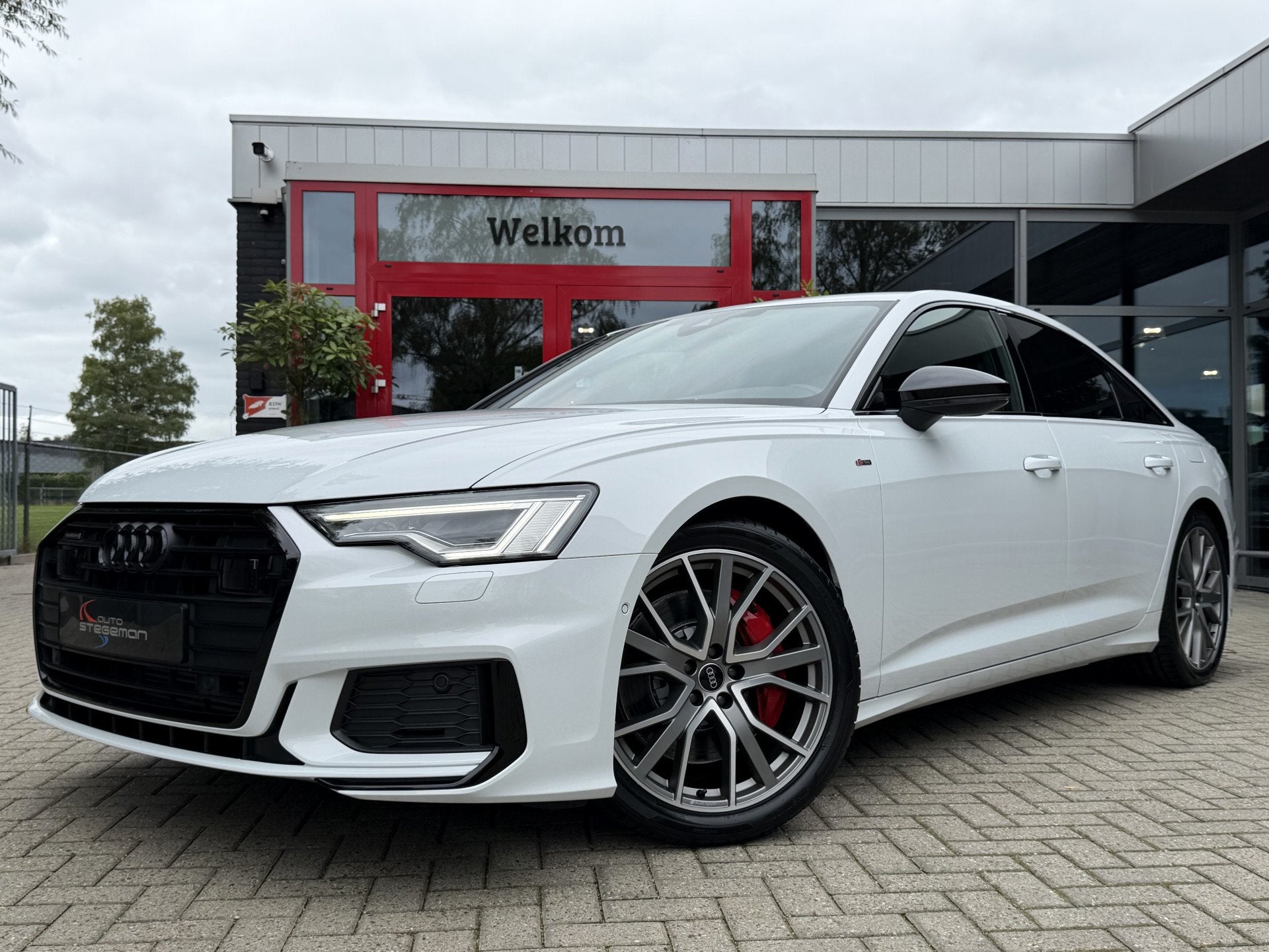 Audi A6 Limousine 55 TFSI-e 367PK QUATTRO COMPETITION *!* NA, Auto's, Automaat, Gebruikt, Euro 6, 4 cilinders