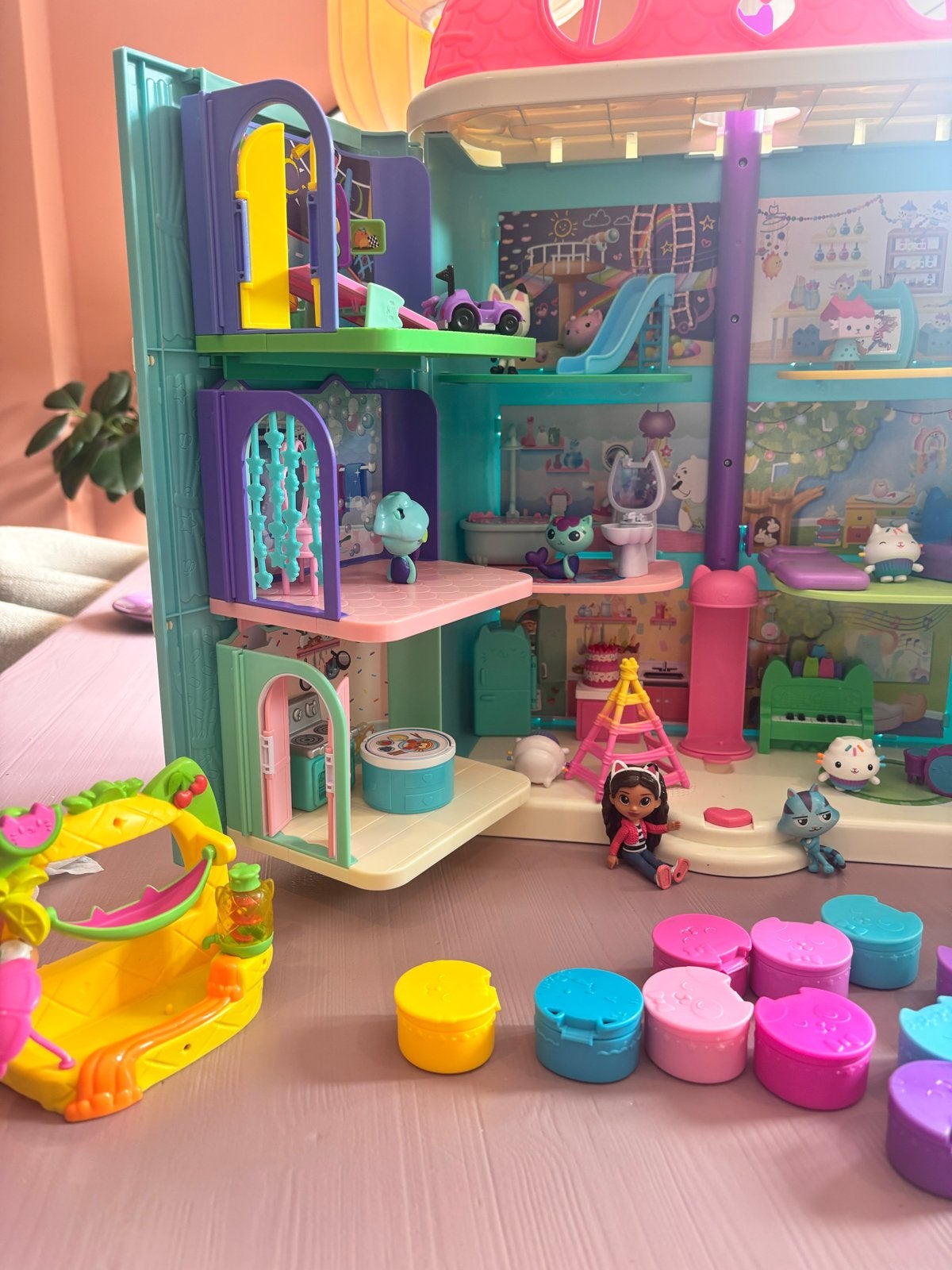 Gabby's Poppenhuis met 4 Kamers en Extra Uitbreiding, Ophalen, Zo goed als nieuw, Overige typen