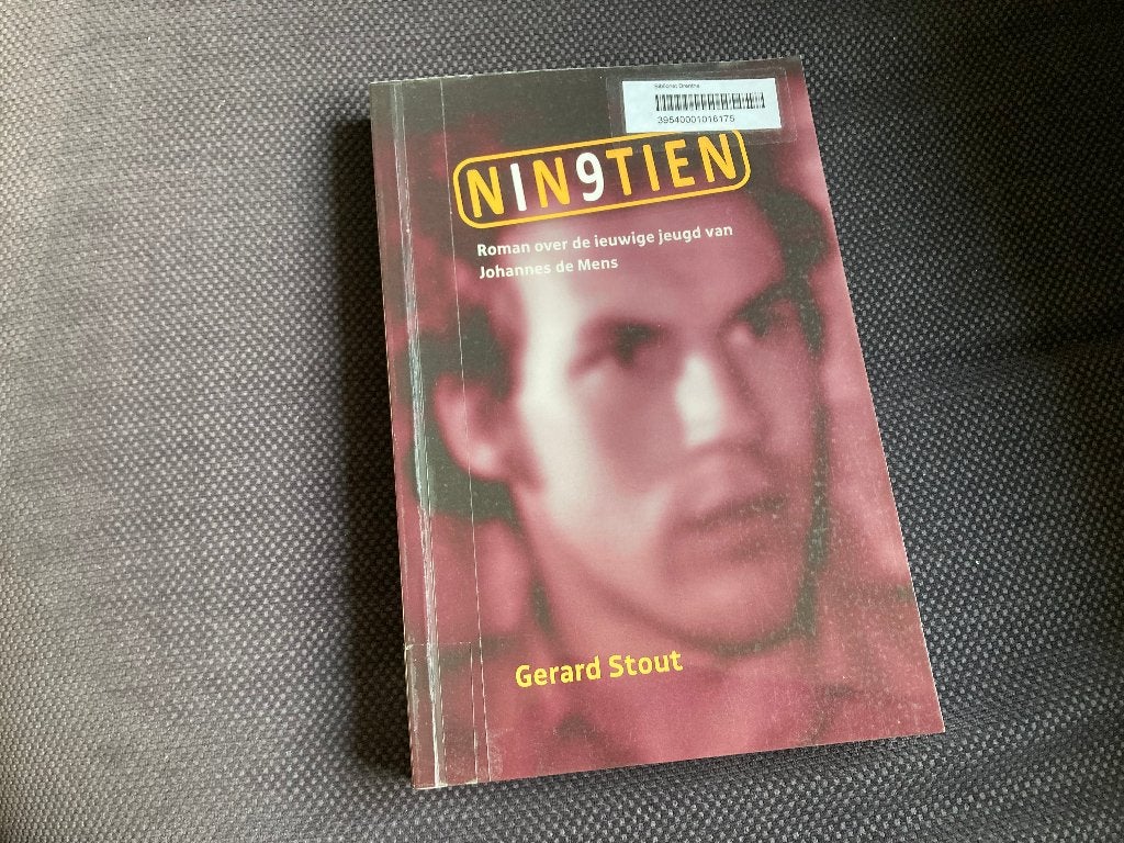 📚 Gerard Stout - Nin9Tien, Ophalen of Verzenden, Zo goed als nieuw