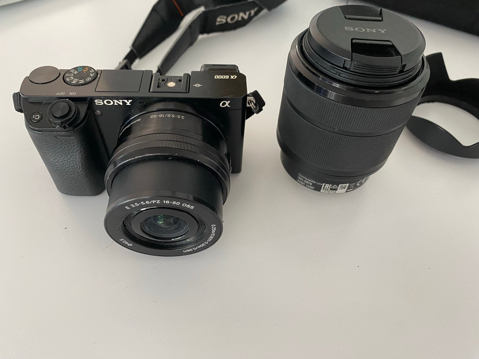Sony Alpha A6000 Systeemcamera met 2 lenzen, Gebruikt, Beeldstabilisatie, Ophalen of Verzenden, 4 t/m 7 keer