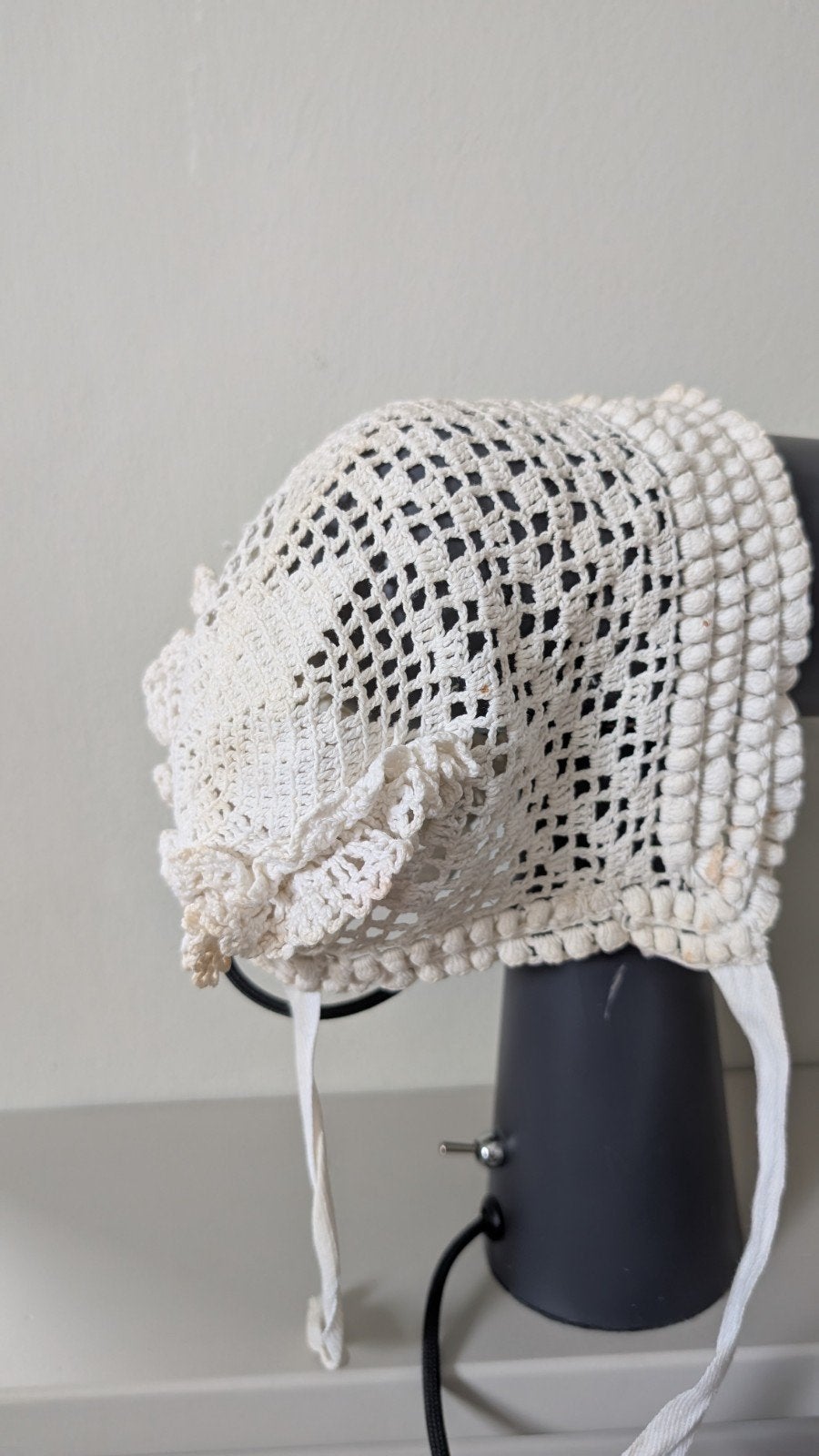 Vintage gehaakte muts/bonnet, wit, handgemaakt, Hoed, Handgemaakt, Gedragen, One size fits all