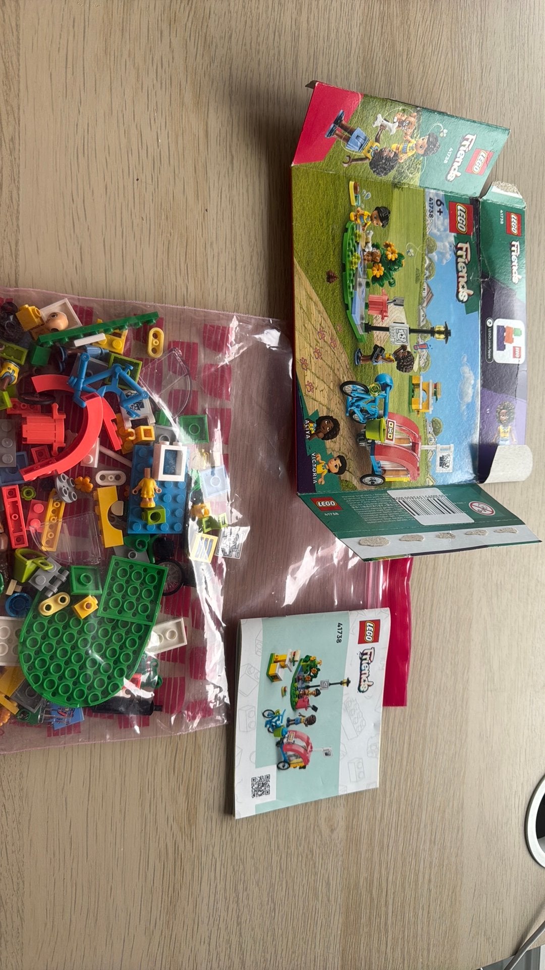 Lego friends hondenuitlaat plaats, Lego, Friends, Ophalen of Verzenden, Zo goed als nieuw