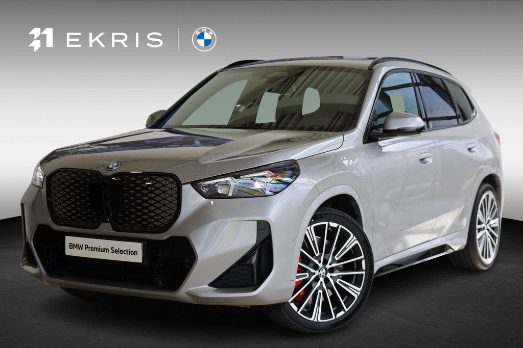 BMW iX1 eDrive20 | M Sportpakket Pro | Harman/Kardon | Panor, Auto's, BMW, 514 km, Met garantie (alle), Automatische klimaatregeling