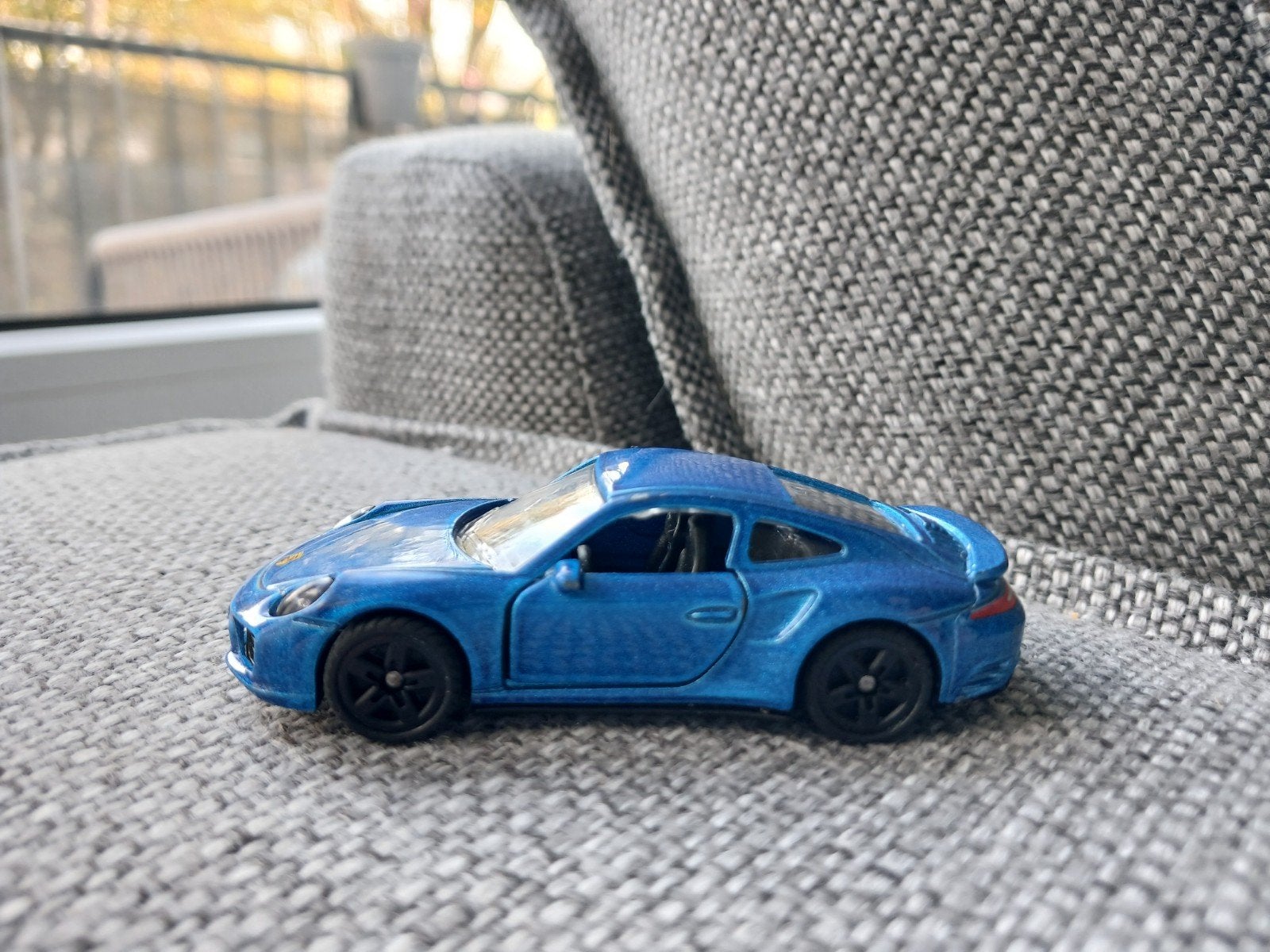 Siku Porsche 911 Turbo S Schaal 1:55 - Blauw, Hobby en Vrije tijd, Ophalen of Verzenden, Zo goed als nieuw, Auto