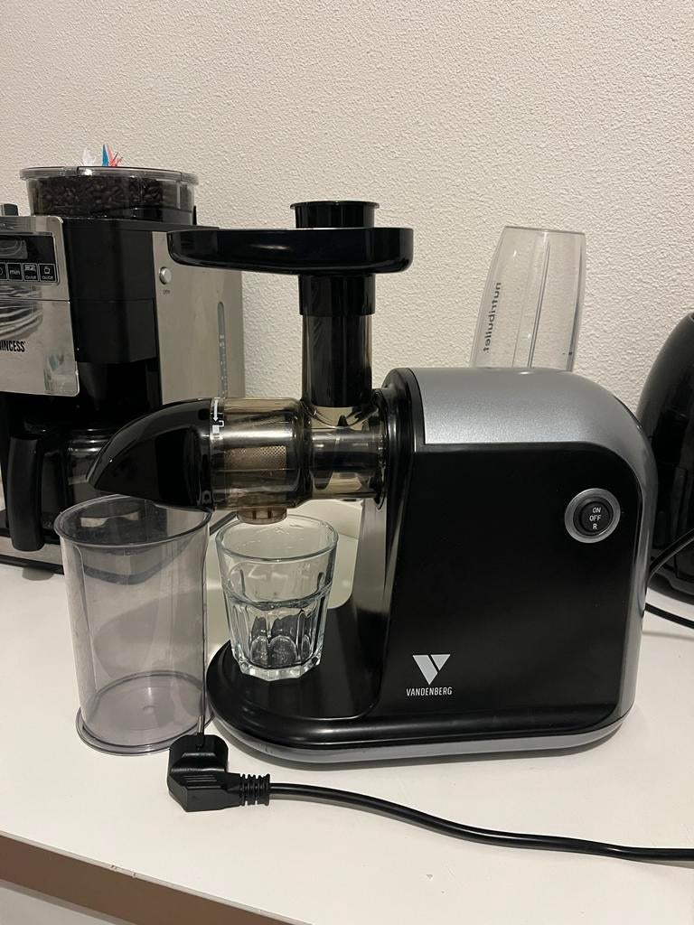 Slow juicer, Witgoed en Apparatuur, Ophalen, Gebruikt, Elektrisch, Slowjuicer