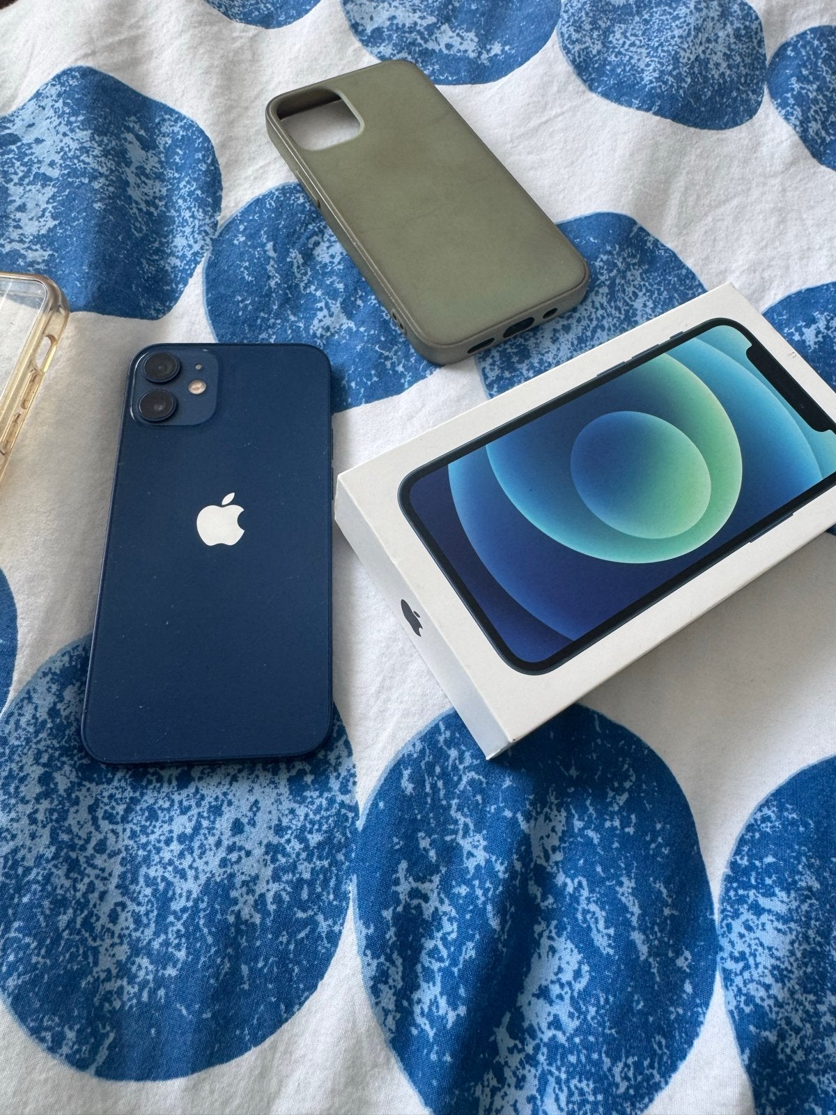 iPhone 12 mini blauw 64 GB met 2 hoesjes, Telecommunicatie, Mobiele telefoons | Apple iPhone, Gebruikt, Ophalen of Verzenden, 64 GB
