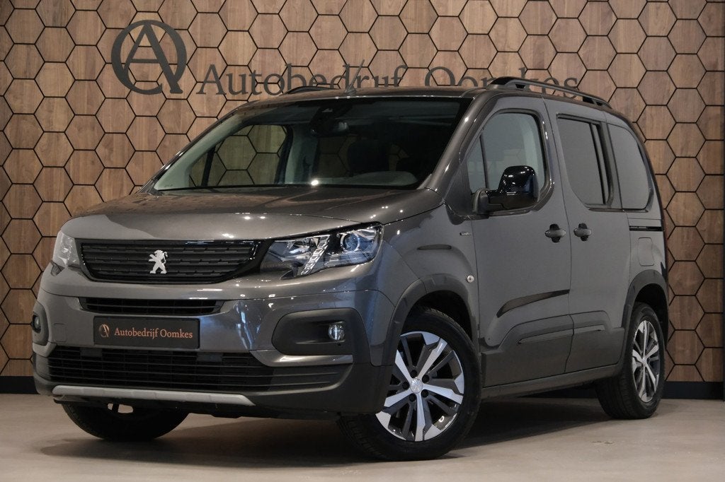 Peugeot Rifter 1.2 Puretech GT-Line |PANORAMADAK| 46dkm Auto, Automaat, Gebruikt, 1199 cc, Parkeersensor