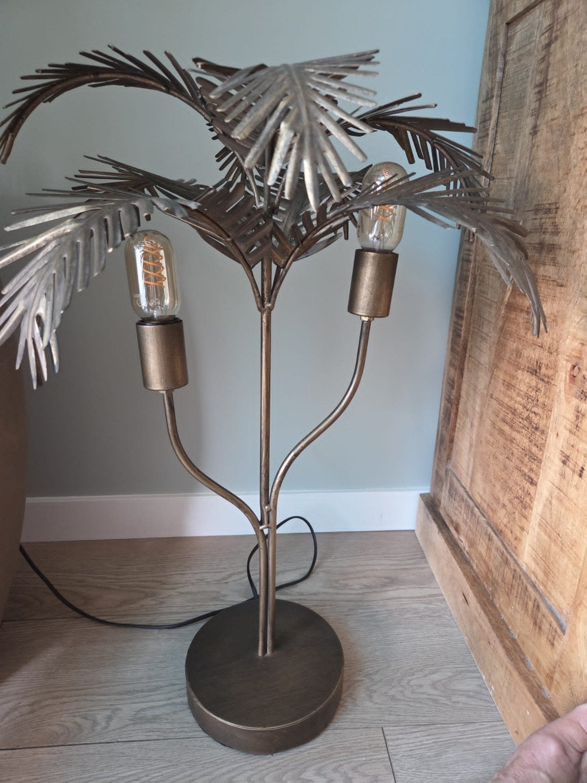 Gouden palmboom tafellamp met 2 lichtpunten, Huis en Inrichting, Lampen | Tafellampen, Zo goed als nieuw, Metaal, E27 (groot)
