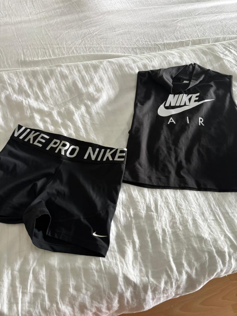 Nike setje, Ophalen of Verzenden, Zo goed als nieuw