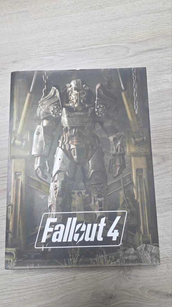 Fallout 4 survival guide (niet helemaal compleet), Ophalen of Verzenden, Zo goed als nieuw