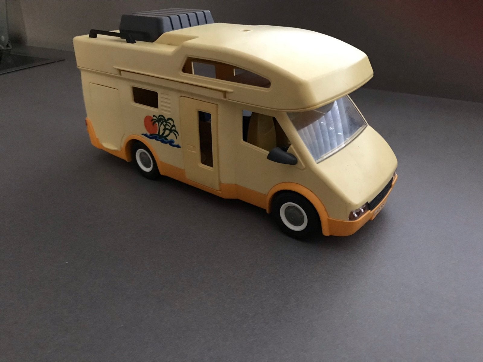Playmobil Camper met accessoires en figuren, Ophalen, Gebruikt