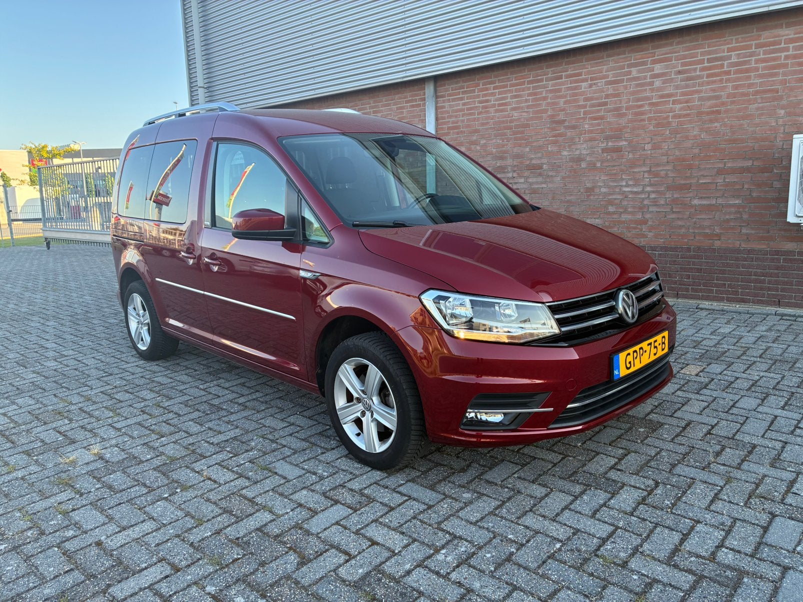 Volkswagen Caddy Combi 1.2TSI Generatie Four, Auto's, Volkswagen, Voorwielaandrijving, Stof, USB, Bedrijf