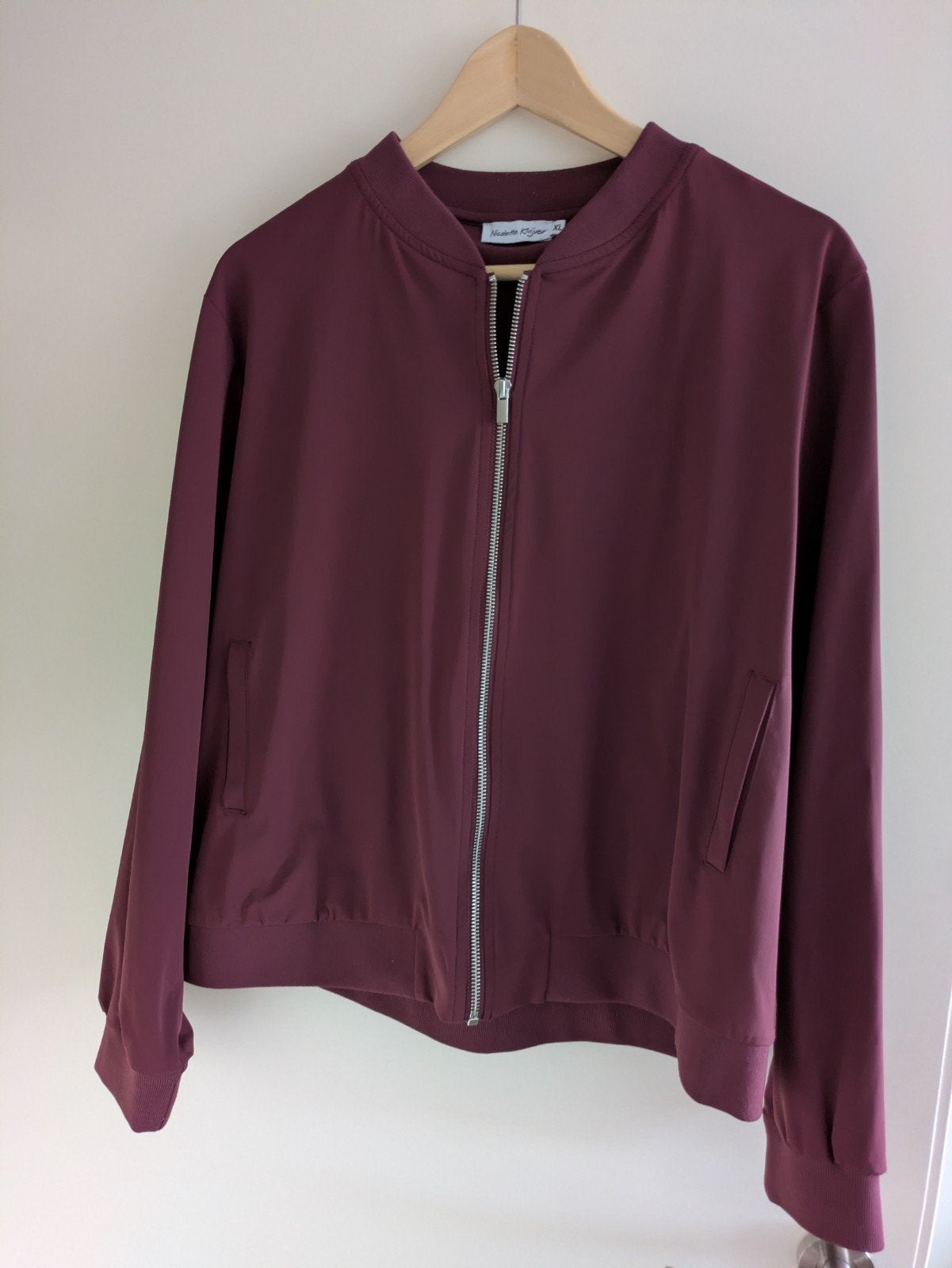 Nicolette Kluijver bordeaux bomber jack. Maat XL, Ophalen of Verzenden, Zo goed als nieuw, Maat 46/48 (XL) of groter, Rood