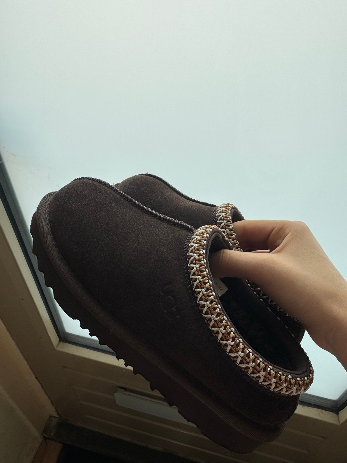 Originele Uggs pantoffels maat 32,5, Ophalen of Verzenden, Gedragen, Bruin, Pantoffels of Sloffen