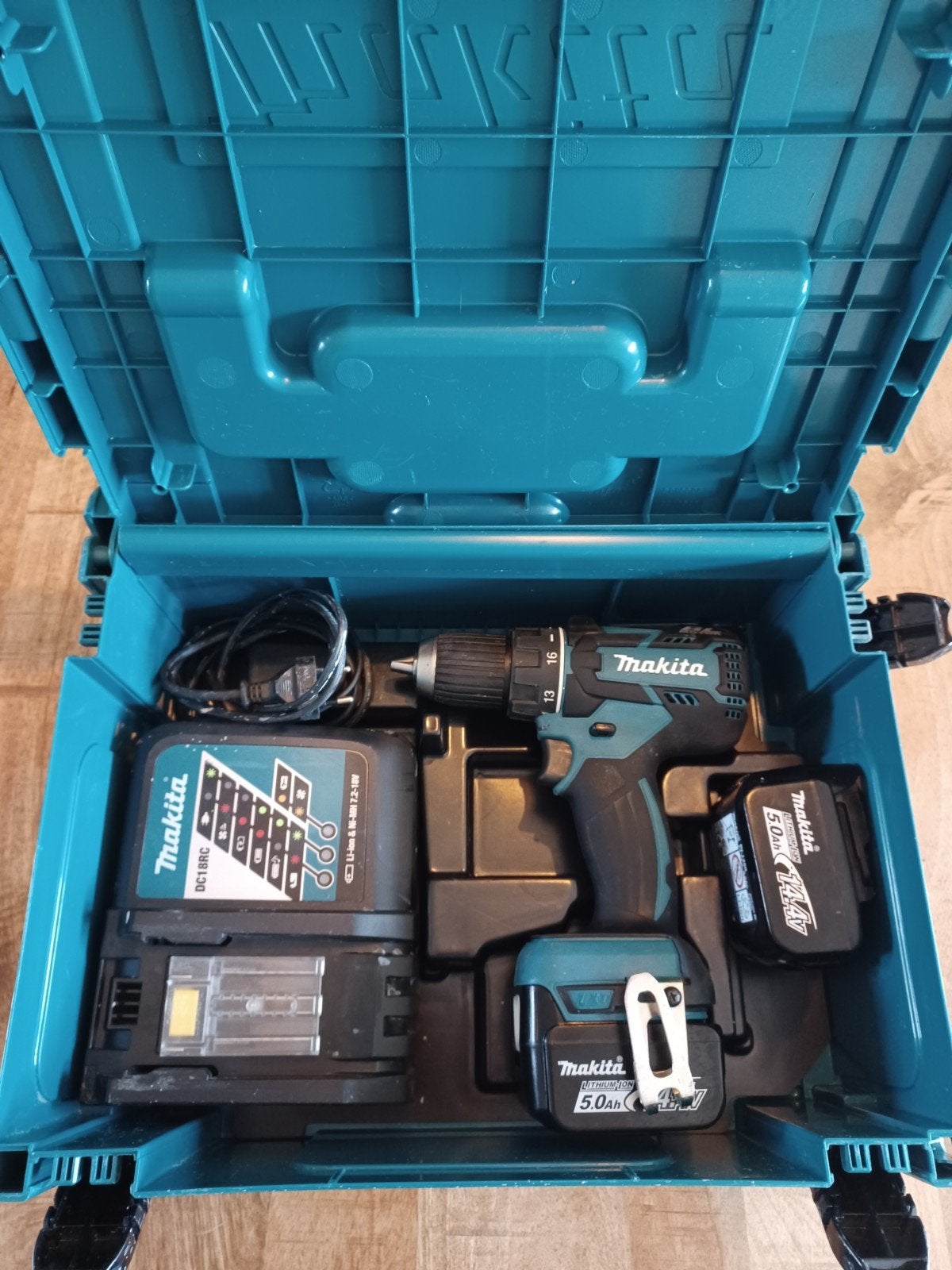 Makita accu schroefmachine set, Doe-het-zelf en Verbouw, Ophalen of Verzenden, Zo goed als nieuw, Boor- en Schroefmachine, Variabele snelheid