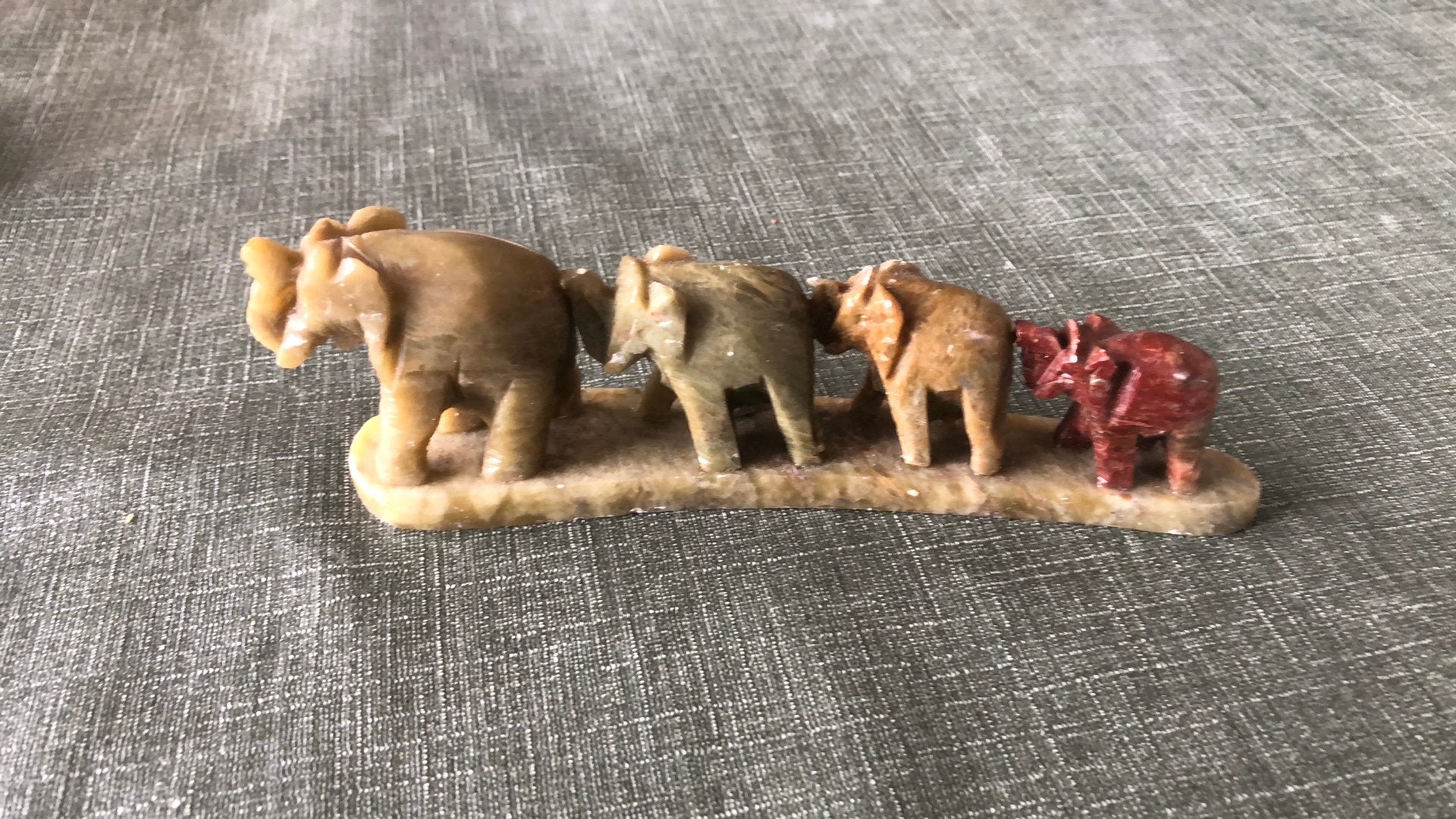 Olifanten kudde made in India, Ophalen of Verzenden, Zo goed als nieuw, Dier