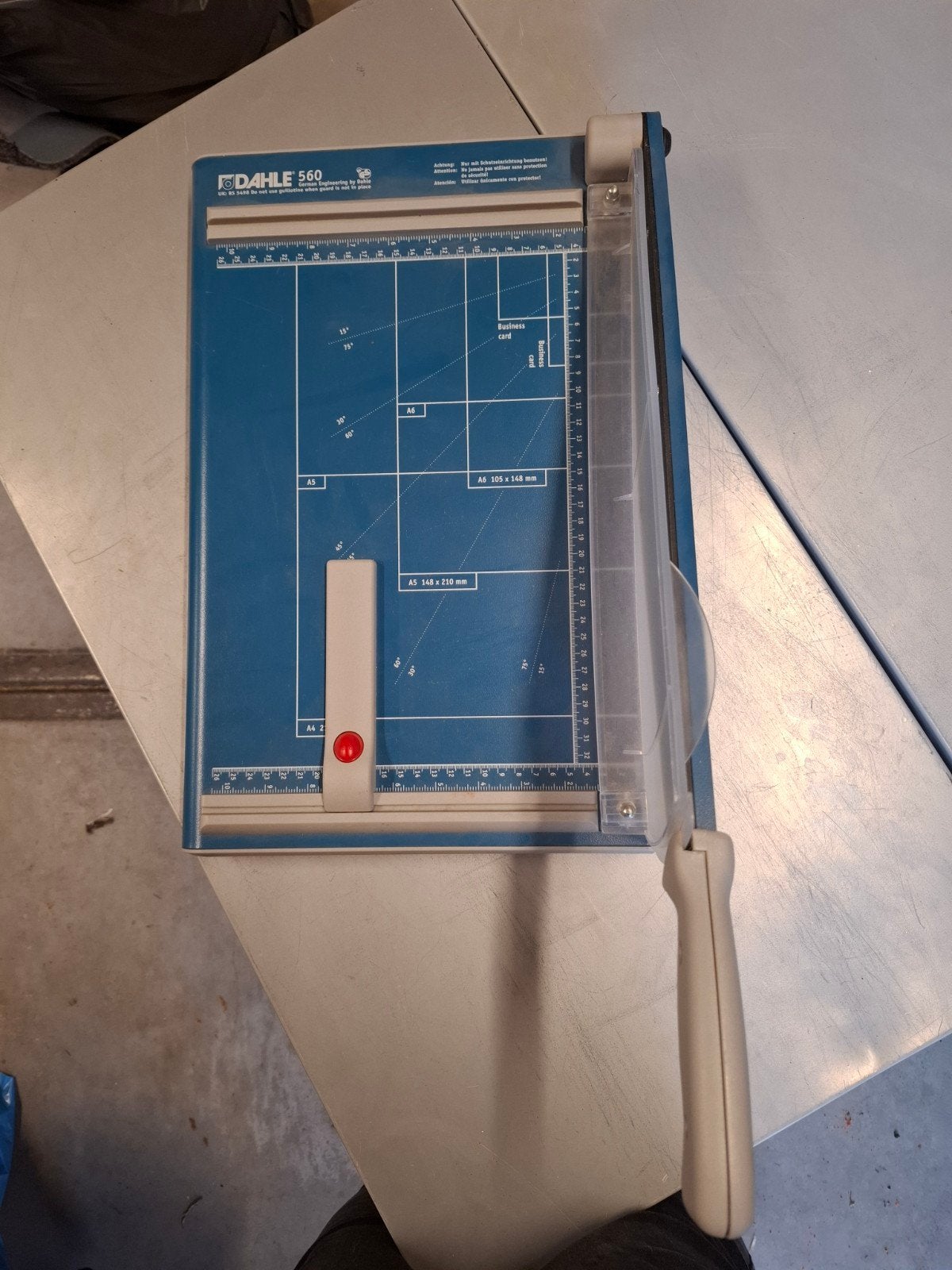 Dahle 560 papiersnijder A4/A5/A6 formaat, Diversen, Ophalen, Gebruikt
