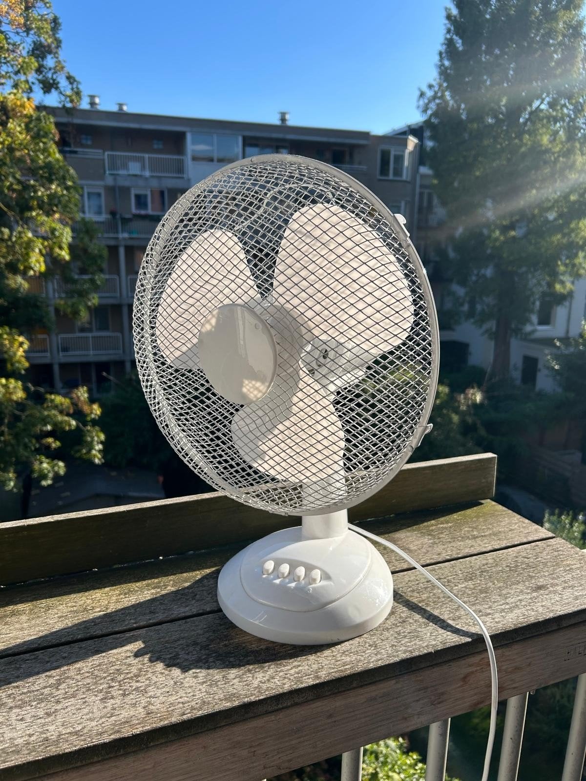 Witte HEMA ventilator - 3 standen - 35cm diameter, Ophalen, Zo goed als nieuw, Tafelventilator