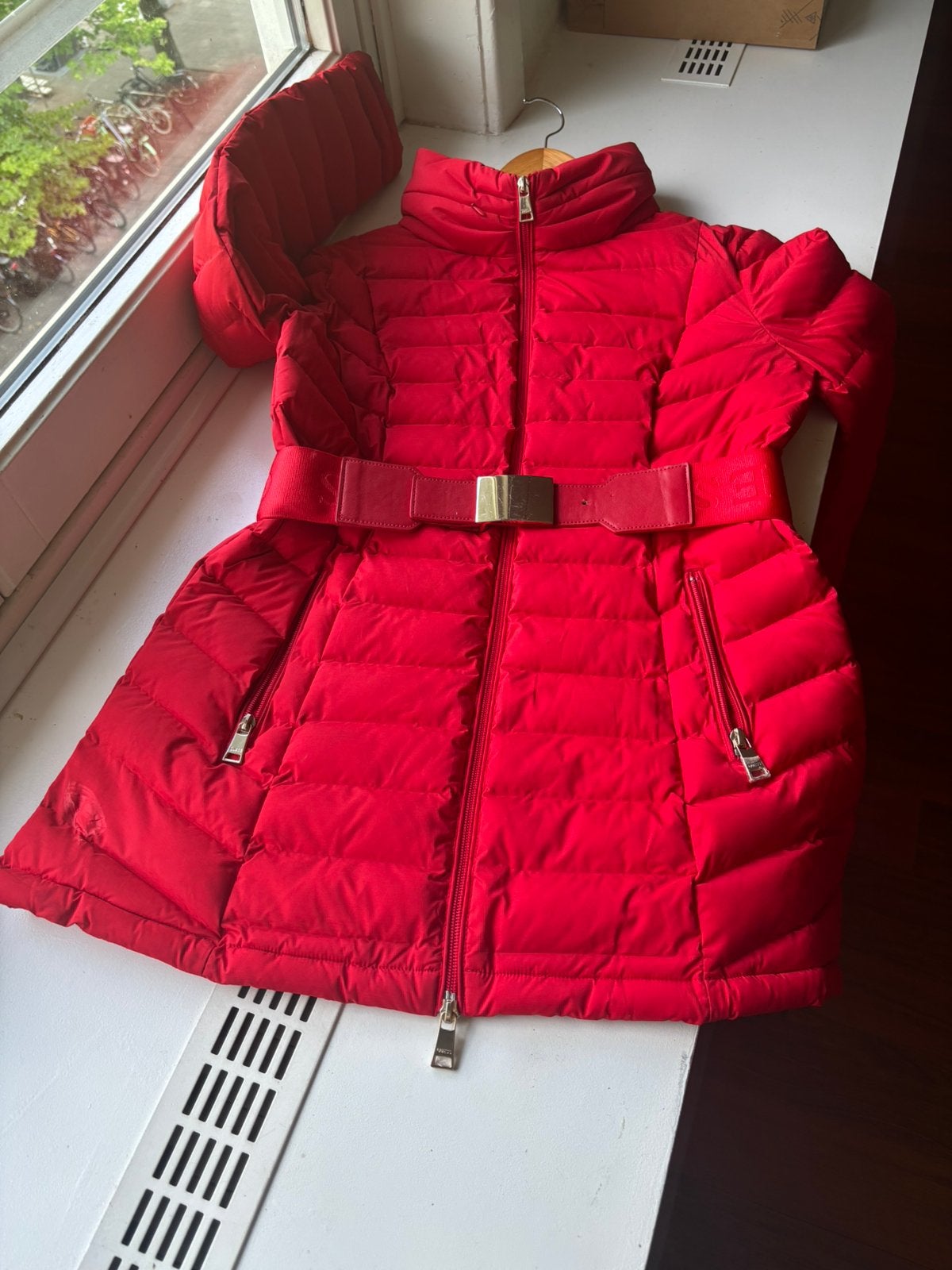 Mooi jas van Guess, Kleding | Dames, Bodywarmers, Ophalen of Verzenden, Zo goed als nieuw, Zwart