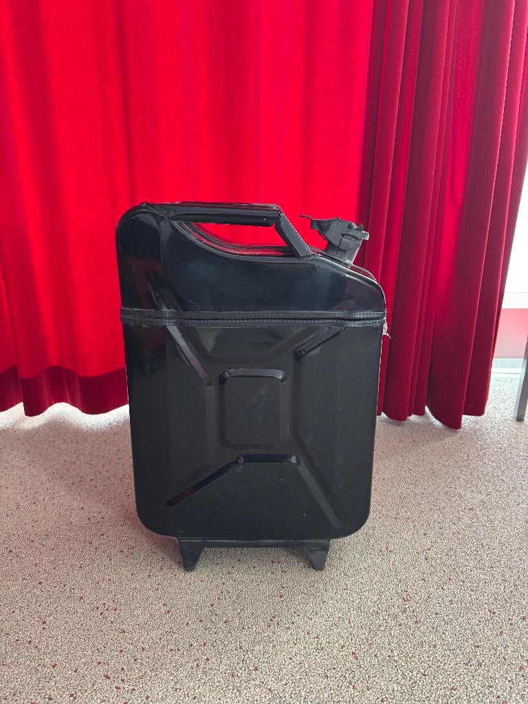 Unieke Carry‑On Koffer – Gemaakt van een échte Jeep Jerrycan, Ophalen, 40 tot 60 cm, Wieltjes, Zwart