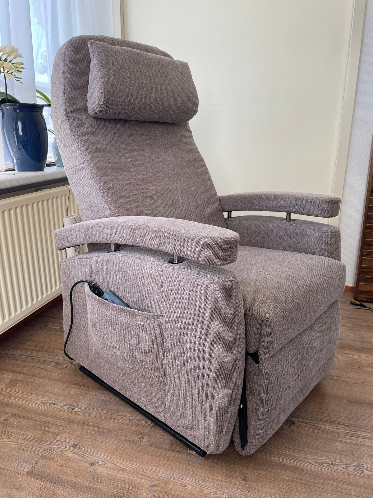 Fitform Sta op stoel met kantelfuncatie (nieuw), Huis en Inrichting, Fauteuils, Ophalen, Zo goed als nieuw, Minder dan 75 cm, Minder dan 50 cm