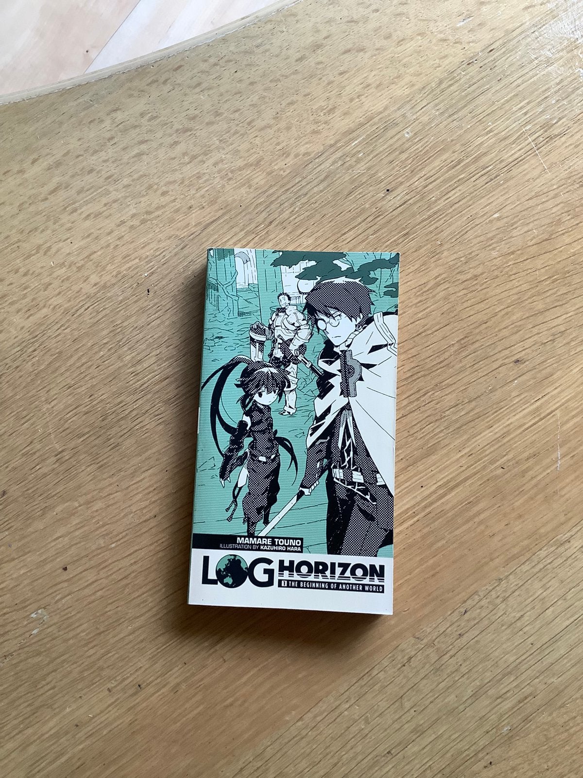 Log Horizon boekje, Ophalen of Verzenden, Gelezen