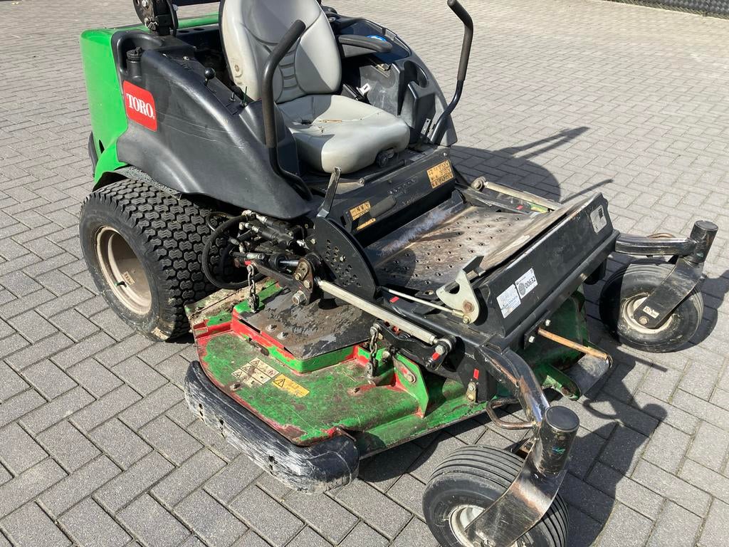 Toro Groundsmaster 7210 - 2012, 3500 uur, 1.80m maaibreedte, Ophalen, Cirkelmaaier, Gebruikt, Mulchfunctie