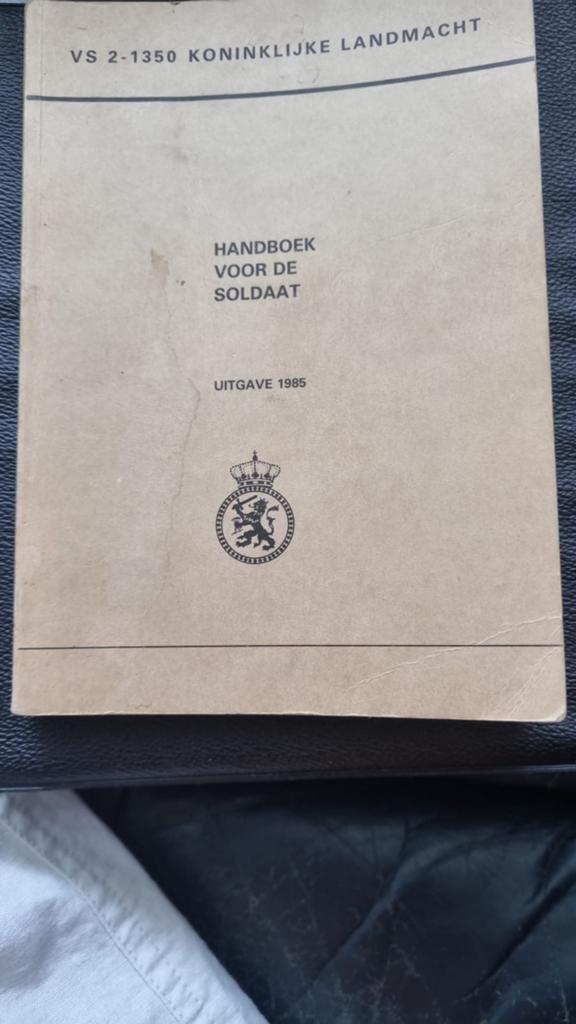 Handboek voor de soldaat  (  uitgave 1985 ), Ophalen, Gelezen, Landmacht