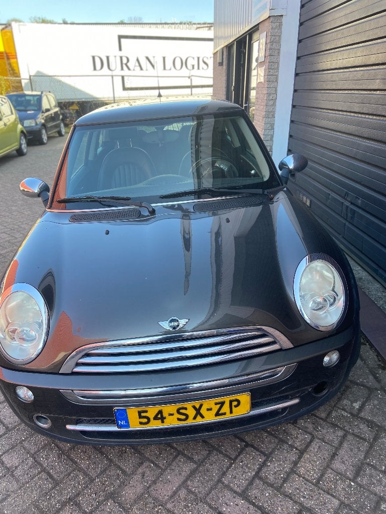 Mini 1.6 16V ONE 2006 Grijs, Auto's, Mini, Voorwielaandrijving, 15 km/l, 4 stoelen, Bedrijf