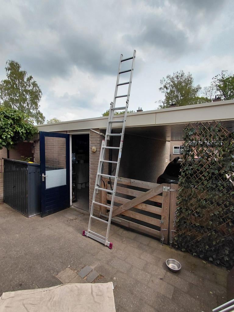 Aluminium ladder, Doe-het-zelf en Verbouw, Ladders en Trappen, Ophalen of Verzenden, Gebruikt, 4 meter of meer