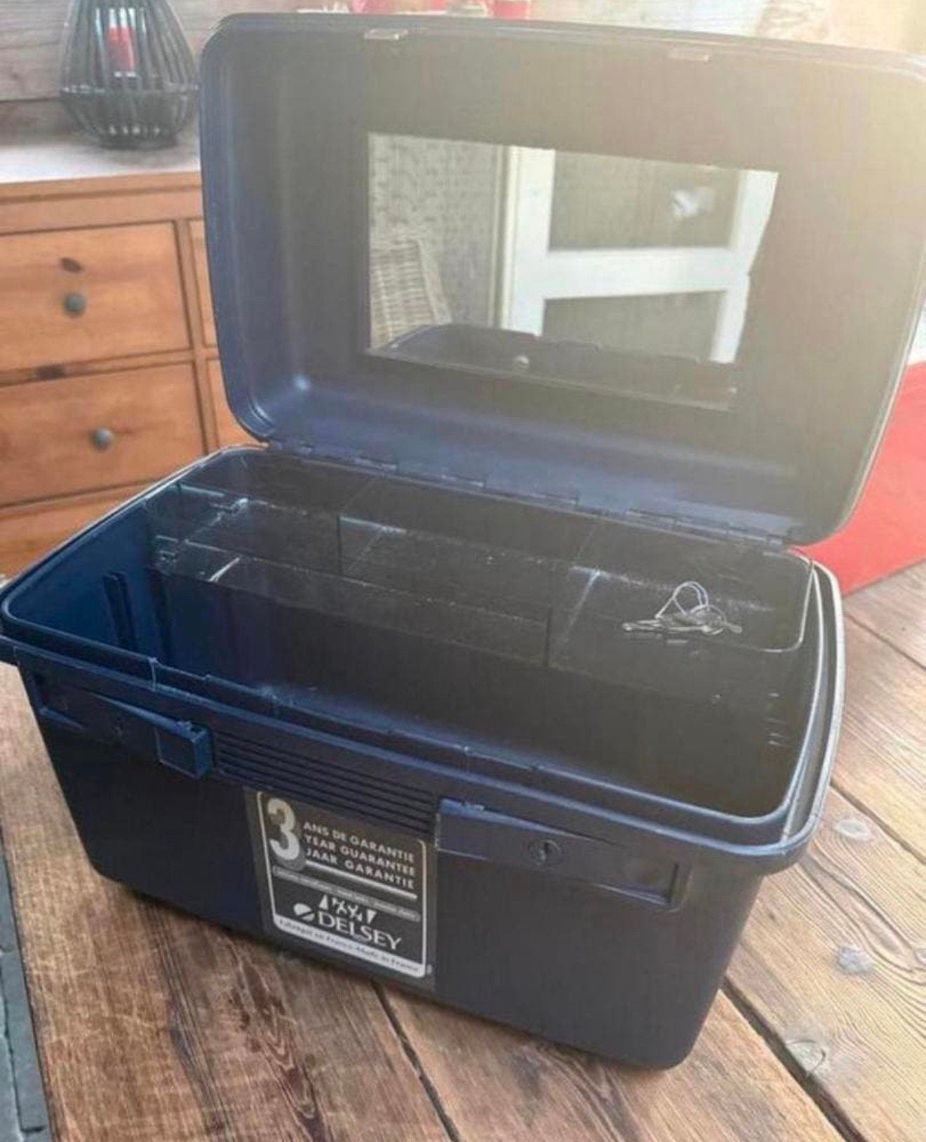 Delsey afsluitbare beautycase hardcover donkerblauw, Sieraden, Tassen en Uiterlijk, Beautycases, Ophalen, Zo goed als nieuw, Blauw