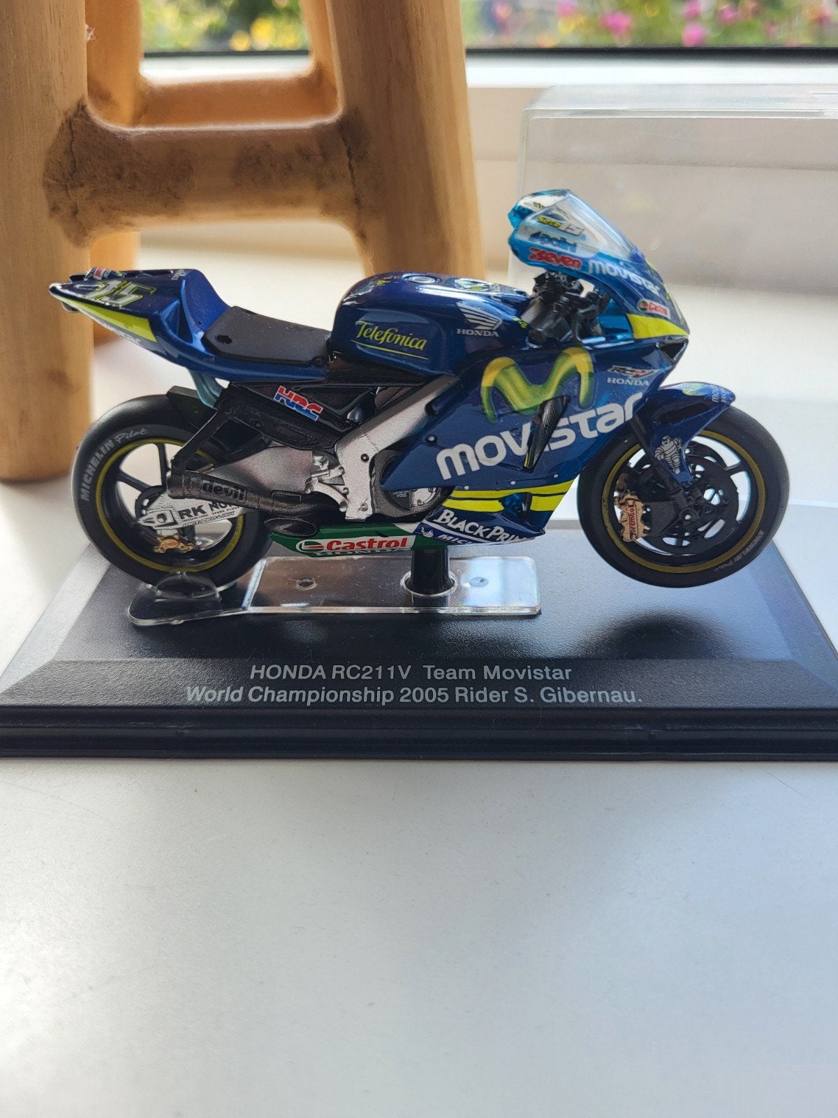HONDA RC211V Team Movistar 2005 S. Gibernau model, Ophalen of Verzenden, Zo goed als nieuw, Overige typen, Overige merken