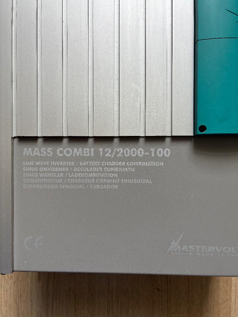 Mastervolt combi /omvormer 12/2000/100, Doe-het-zelf en Verbouw, Ophalen, Gebruikt, 250 ampère of meer, Elektroden