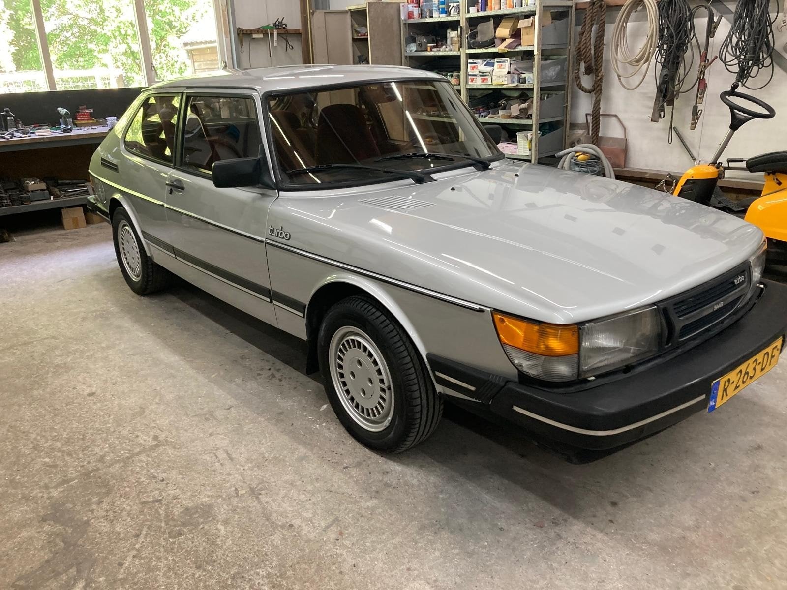 Saab 900 Turbo 1984 Grijs, Voorwielaandrijving, 145 pk, 1195 kg, Handgeschakeld