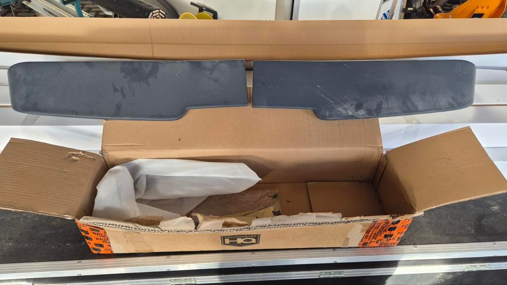Spoiler voor VW Transporter met deurtjes, nieuw in doos, Auto-onderdelen, Ophalen of Verzenden, Nieuw, Voor, Achterklep