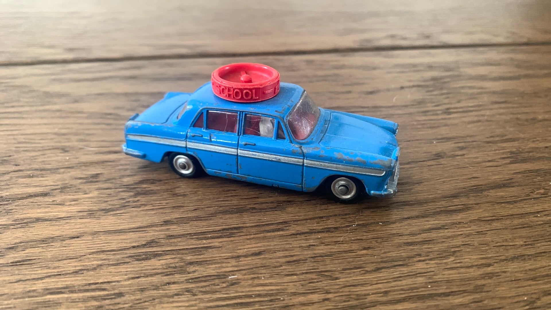 Corgi Toys Austin A60 driving school, Ophalen of Verzenden, Zo goed als nieuw, Auto, Corgi