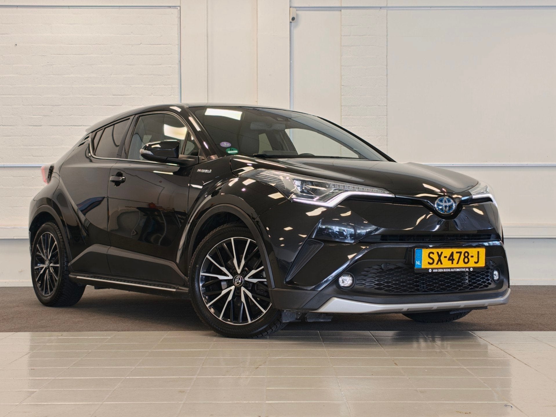 Toyota C-HR 1.8 Hybrid Executive Trekhaak Dikker dan de rest, Auto's, Dealer onderhouden, 4 cilinders, Zwart, 26 km/l