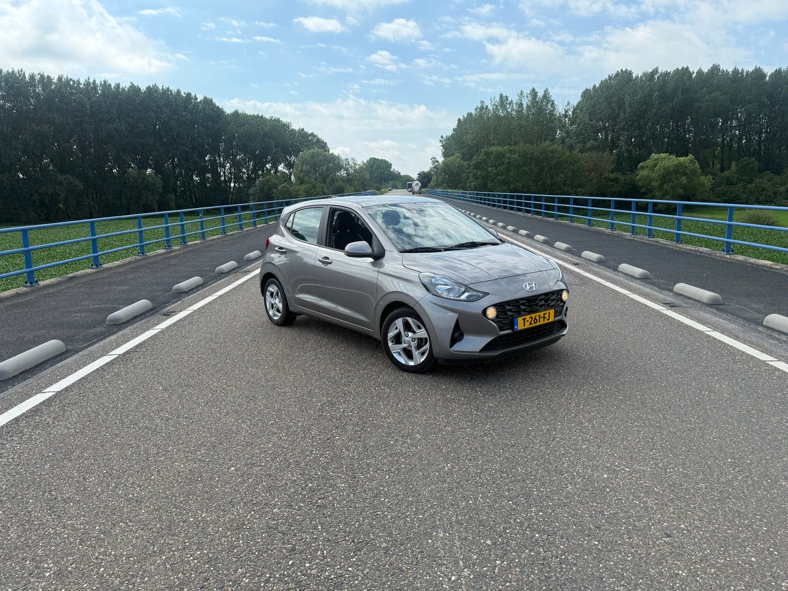 Hyundai i10 comfort smart 1.0i 67pk Aut 2022, Auto's, Hyundai, Particulier, i10, Benzine, Hatchback, Automaat, Geïmporteerd, Bruin