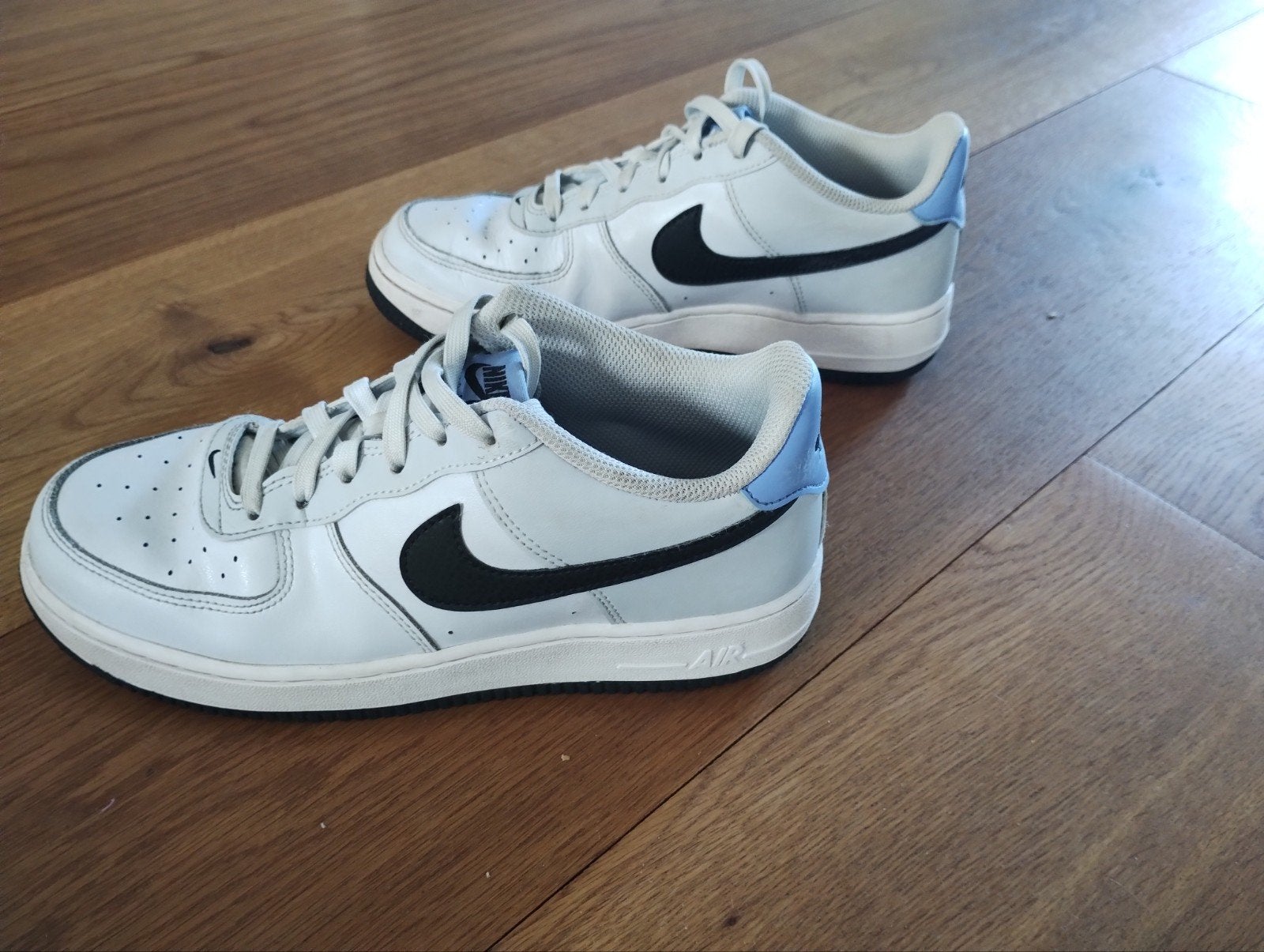 Nike Air Force 1 kids maat 38,5, Ophalen of Verzenden, Zo goed als nieuw, Jongen of Meisje, Schoenen