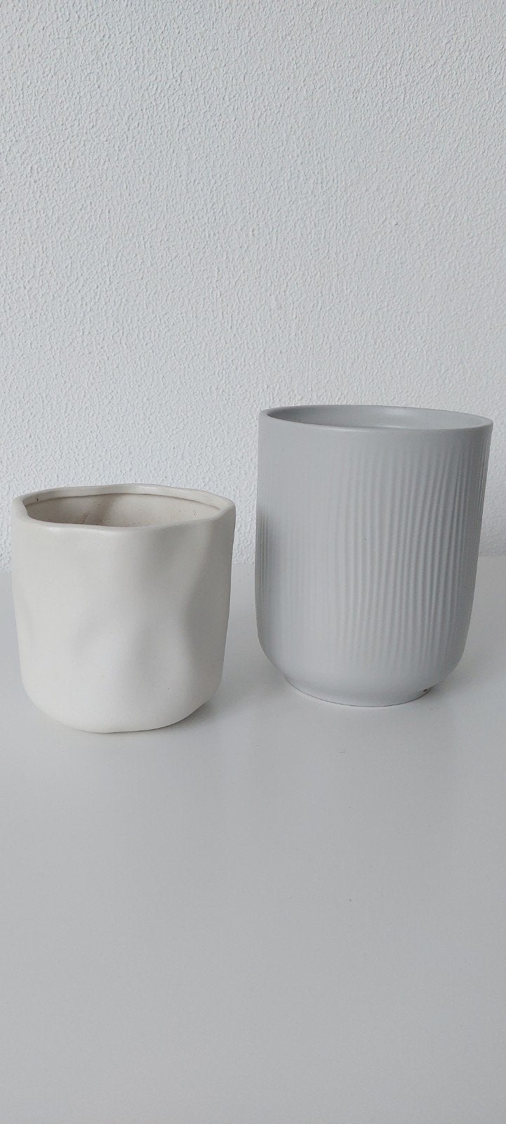 2 kleine potjes voor planten voor €5, Gebruikt, Binnen, Ophalen of Verzenden, Overige vormen