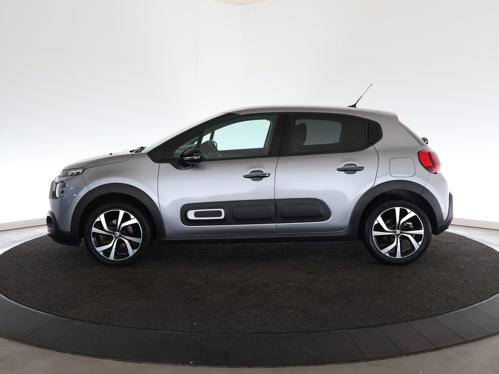 Citroën C3 1.2 PureTech Max Private lease aanbieding 353.-, Gebruikt, 1199 cc, 450 kg, 49 €/maand