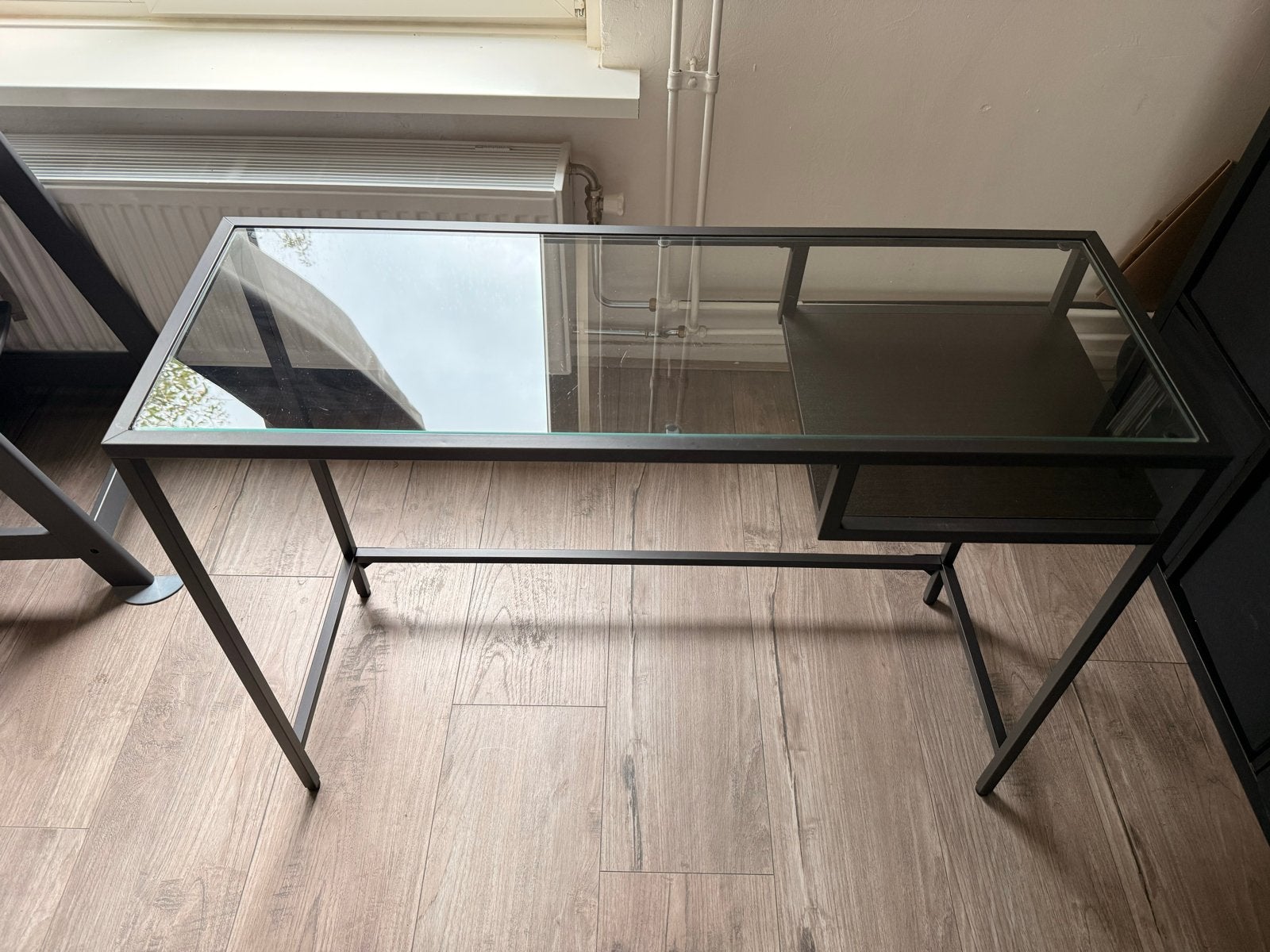IKEA tafeltje zwart/glas, Huis en Inrichting, Bureaus, Ophalen, Zo goed als nieuw, IKEA