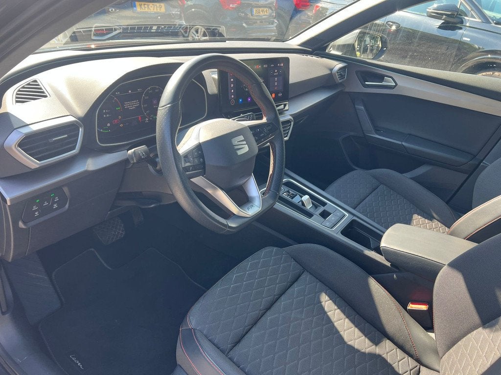 SEAT Leon 1.4 TSI eHybrid PHEV FR virtual cockpit, navi, cru, Stof, Gebruikt, Zwart, 4 cilinders