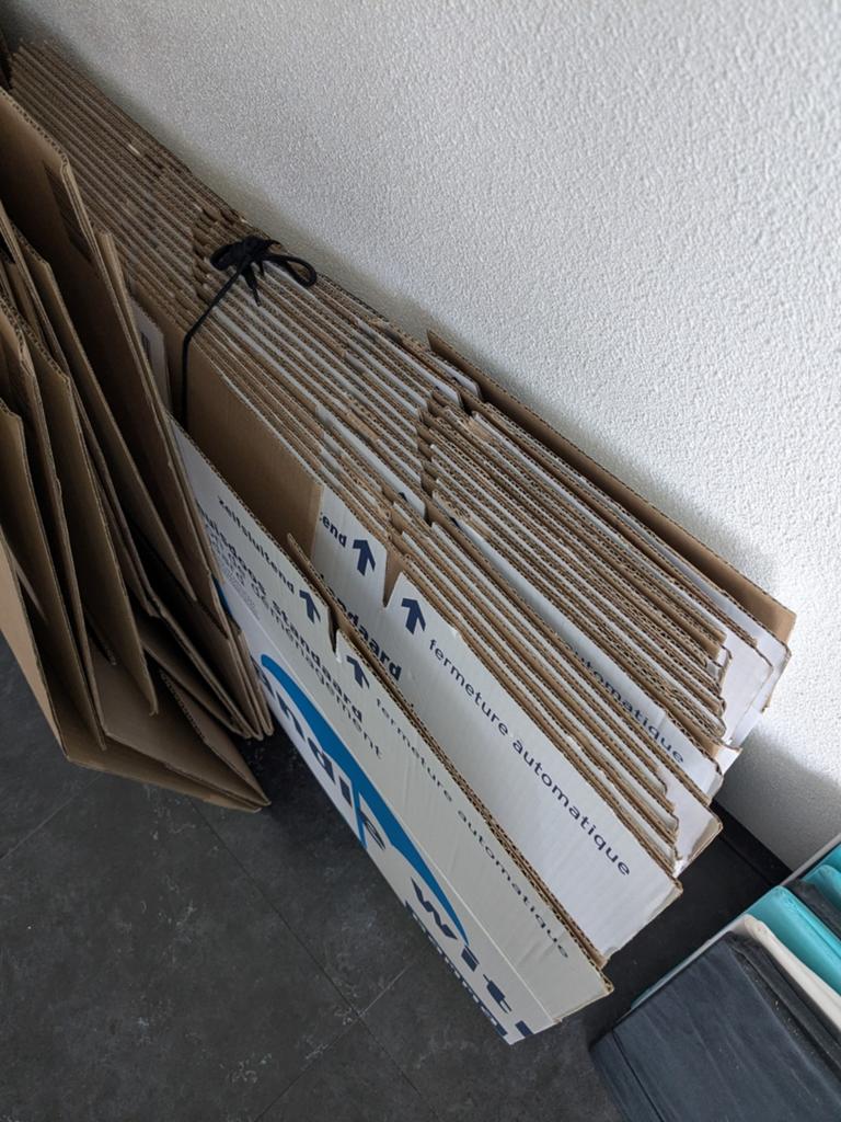 28 verhuisdozen, Doos, Ophalen of Verzenden, Zo goed als nieuw, Minder dan 40 cm