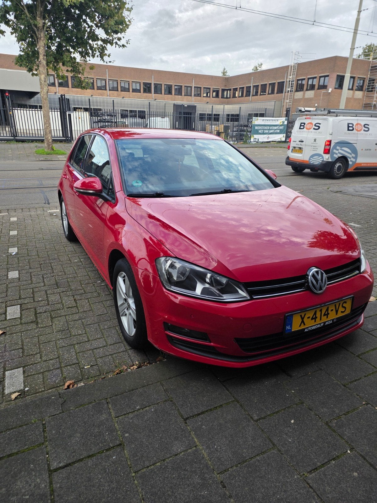moet snel weg, Automaat, Dealer onderhouden, Hatchback, Rood