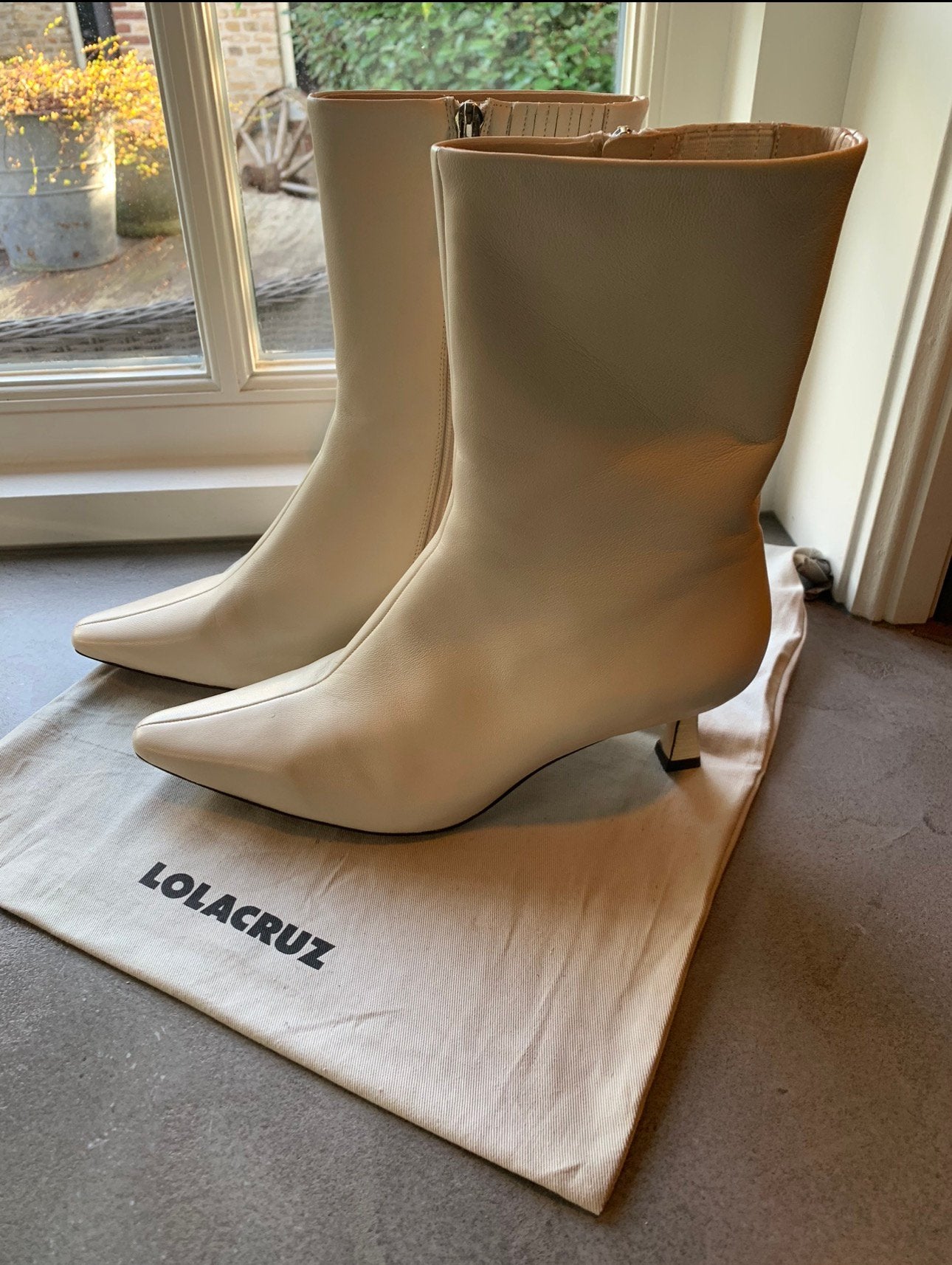 Te koop: Lola cruz laarsjes 40, Kleding | Dames, Schoenen, Ophalen of Verzenden, Zo goed als nieuw, Overige kleuren
