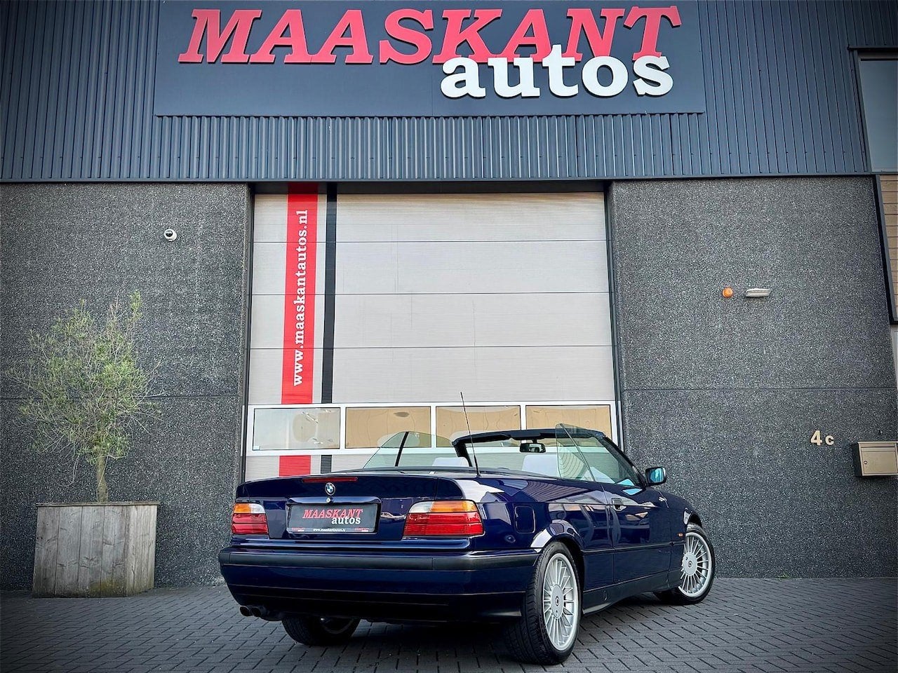 BMW 3-serie Cabrio 320i / Aut / E36 / Montreal blue / NL del, Achterwielaandrijving, Gebruikt, Grijs, 6 cilinders