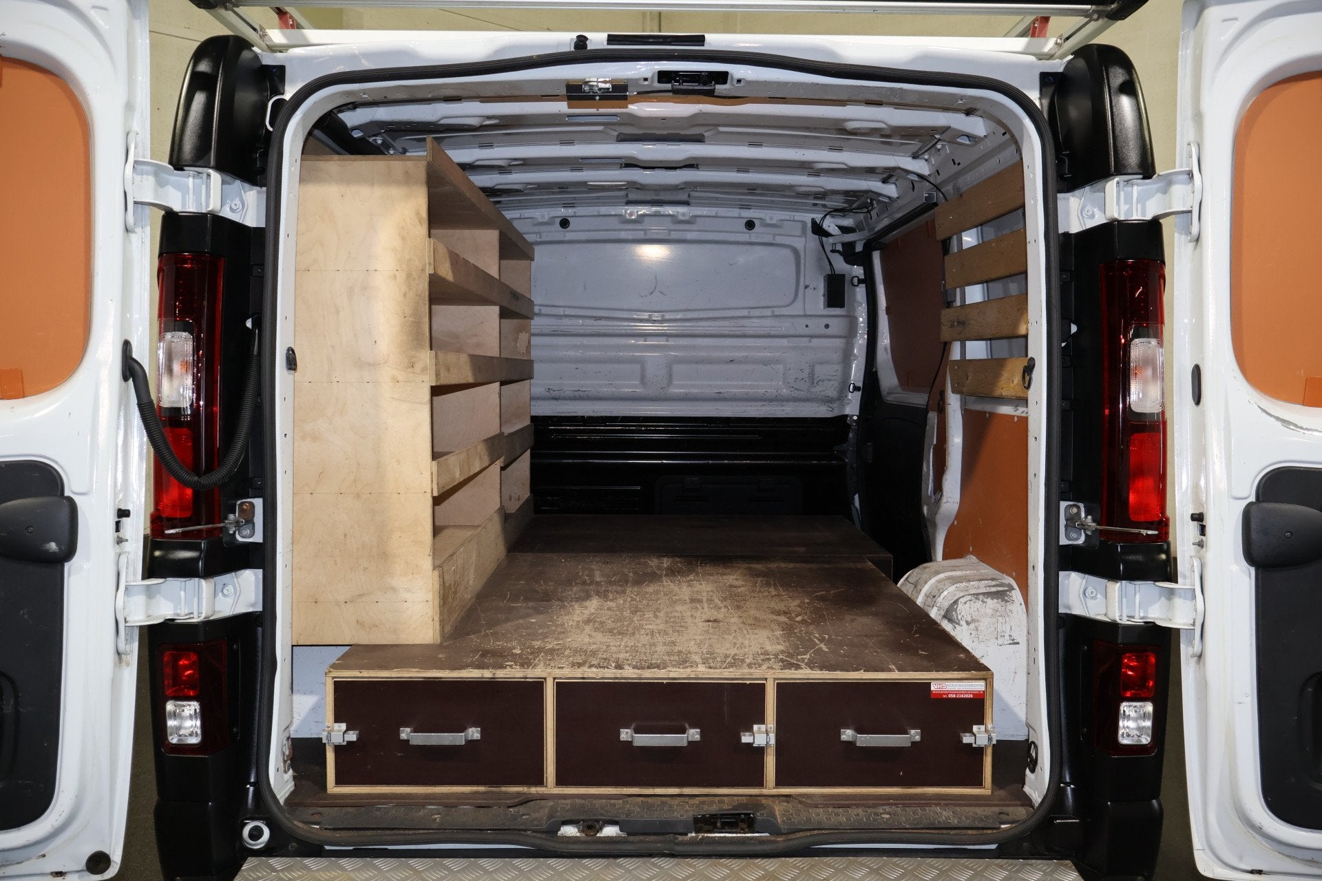 Renault Trafic 2.0 dCi 145pk Automaat L1 H1 (bj 2021), Auto's, 145 pk, Stof, Gebruikt, Euro 6